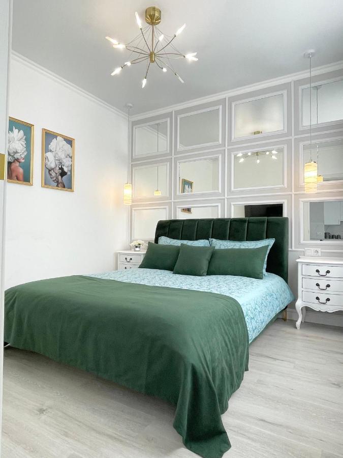 Luxury Emerald Apartments Ирпень Экстерьер фото
