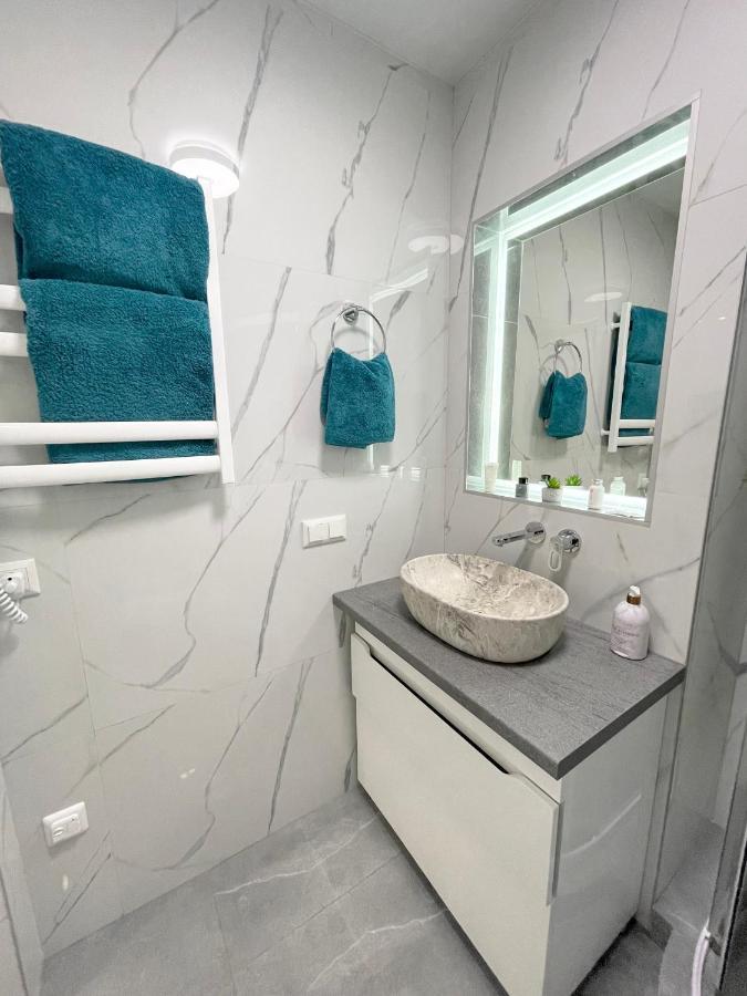 Luxury Emerald Apartments Ирпень Экстерьер фото