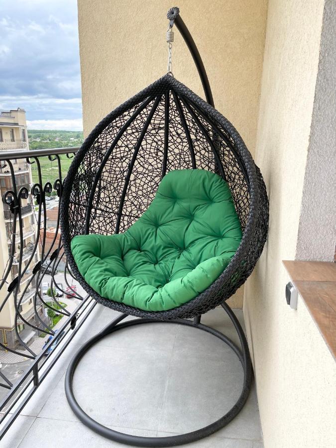 Luxury Emerald Apartments Ирпень Экстерьер фото