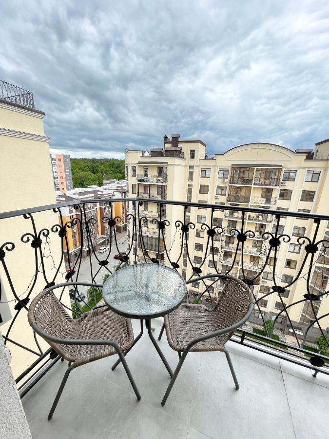 Luxury Emerald Apartments Ирпень Экстерьер фото